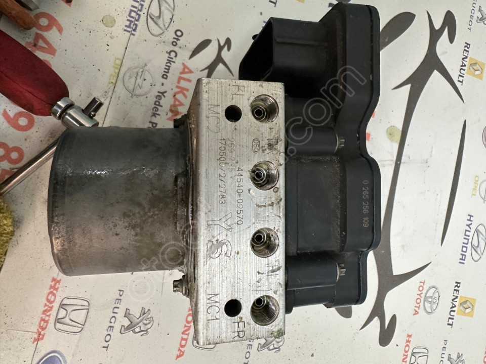 TOYOTA COROLLA ABS BEYNİ 2013 2018 4454002570