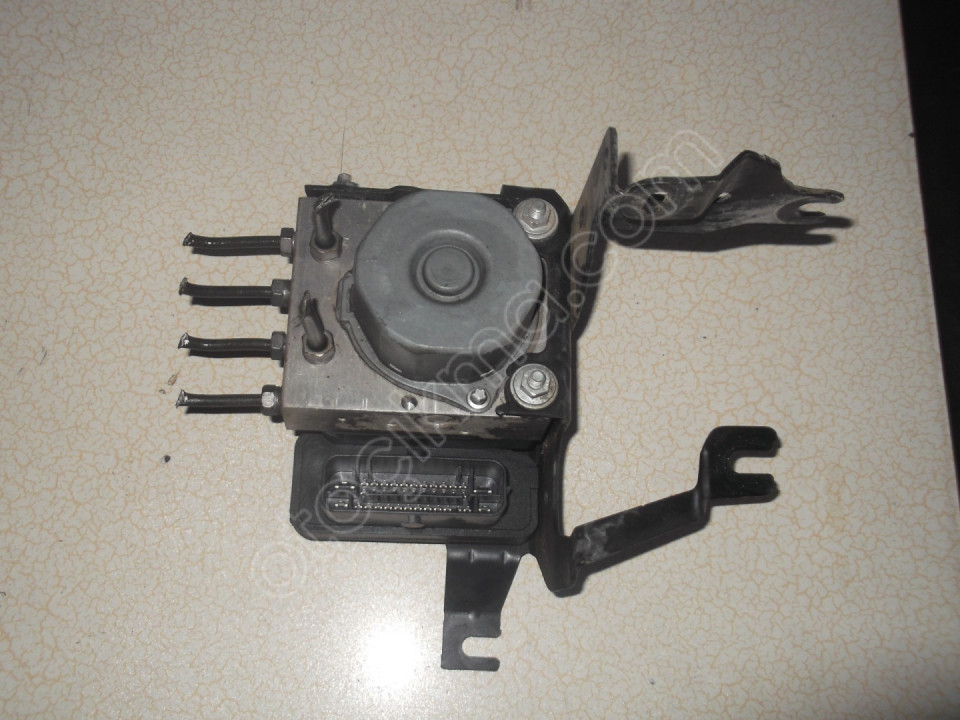 CLİO 4  1,2 BENZİNLİ ABS BEYNİ