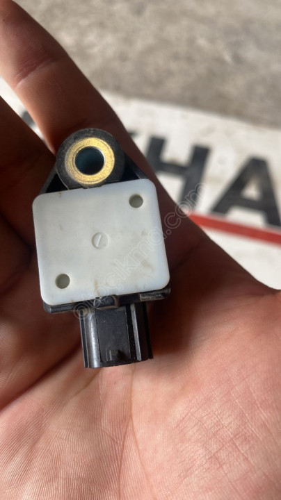 89173-02080 toyota corolla 2018 darbe sensörü