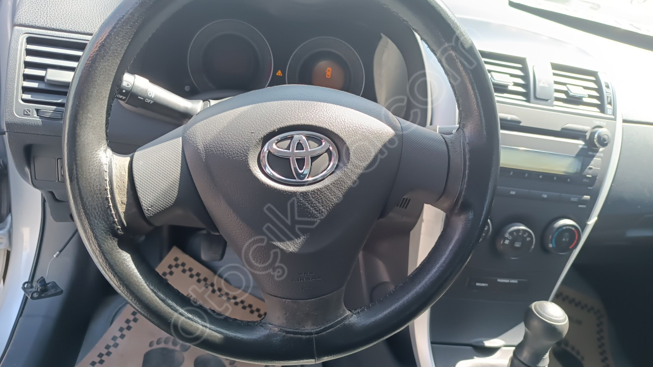 Toyota Corolla 2009 dolu direksiyon
