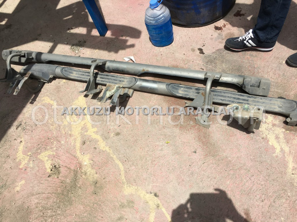 NİSSAN SKYSTAR ÇIKMA BASAMAK