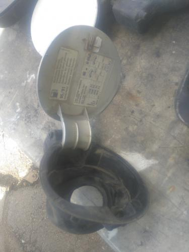 Skoda octavia dış depo kapağı orjinal cıkma parca