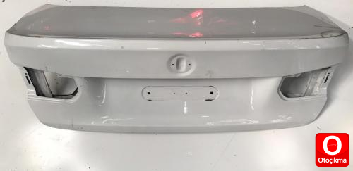 BMW E90 Bagaj Kapağı