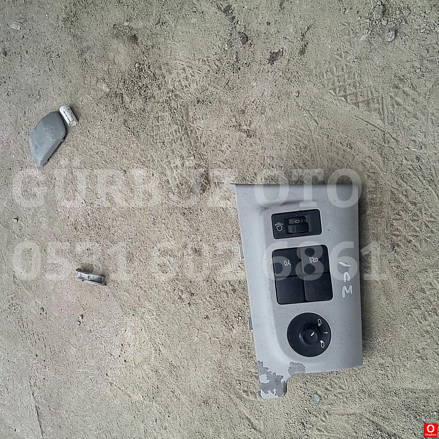 Peugeot 301 ayna kontrol paneli