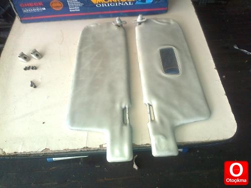 AUDİ 80 GÜNEŞLİK  OTO FİKRETTEN