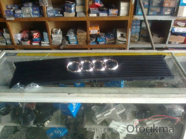 AUDİ 80 ÖN PANJUR OTO FİKRETTE