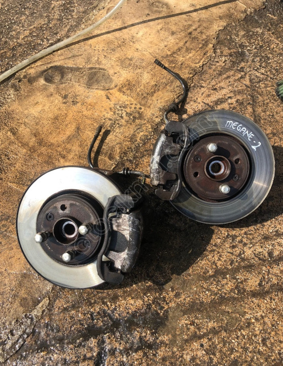 MEGANE 2 SAĞ/SOL ÖN TAŞIYICI ORJİNAL ÇIKMA