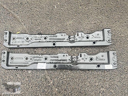 C ELYSEE PEUGEOT 301 RADYATÖR ALT DESTEK SACI ORJİNAL SIFI