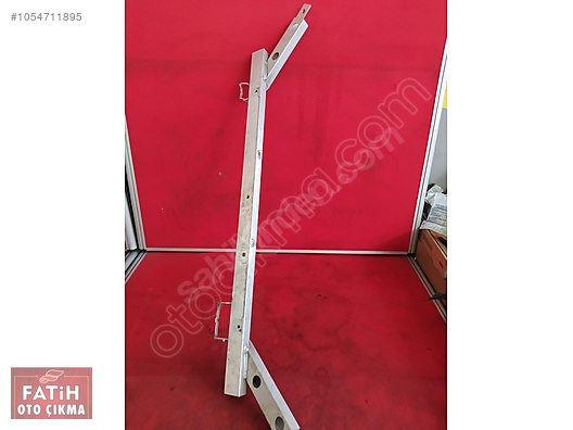 VOLVO S90 V90 UYUMLU RADYATÖR ALT TRAVES 31690552