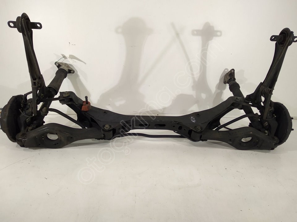 HYUNDAİ İ30 ARKA DİNGİL