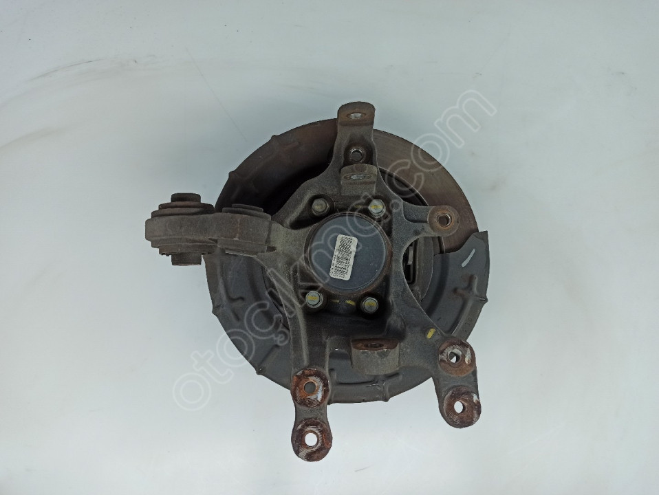 HYUNDAİ İ30 SAĞ ARKA TAŞİYİCİ