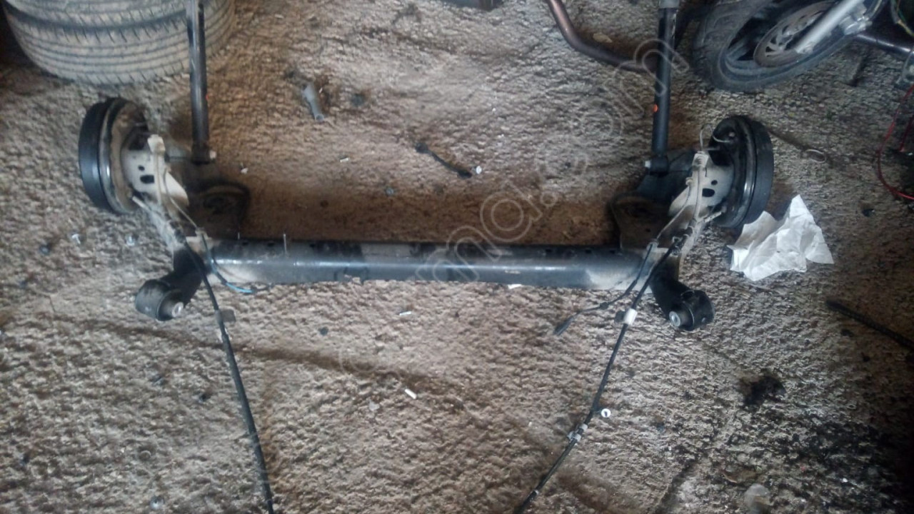 FORD COURİER ARKA DİNGİL ÇEVİK OTO BURSA