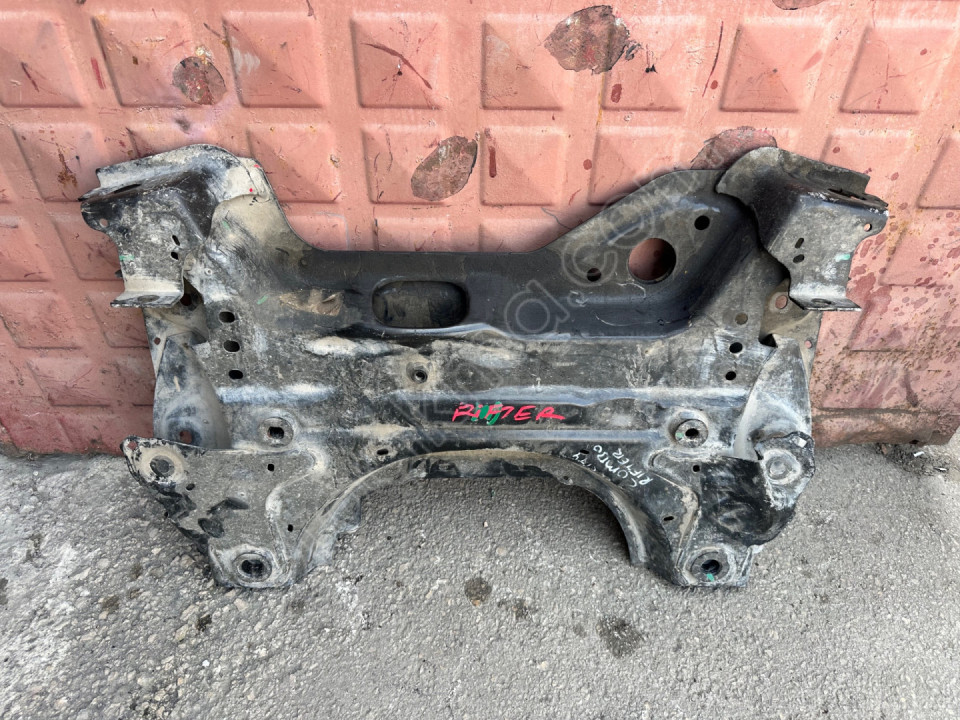 Peugeot Rifter Çıkma motor traversi