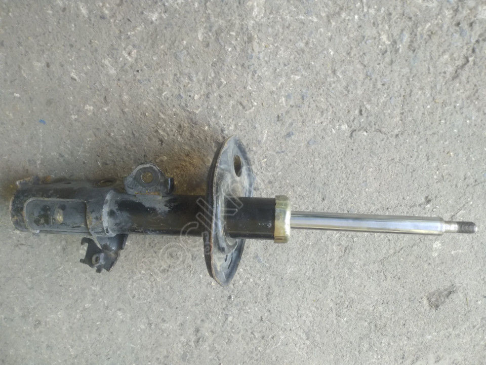 toyota autis ön amortisör