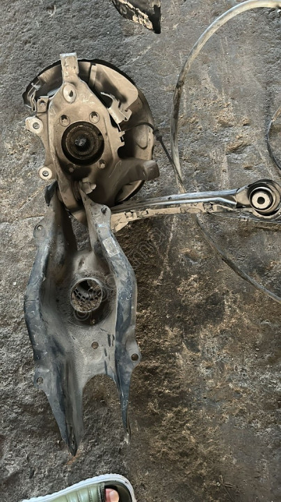 MERCEDES C180 C200 W205 ARKA AKS TAŞIYICI AKSON MG OTO