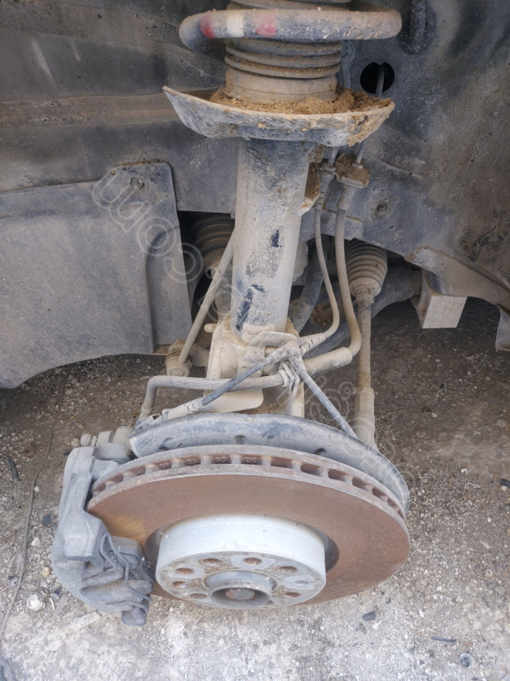 PASSAT B7 ÇIKMA ORJİNAL ÖN SOL KOMPLE TAŞIYICI