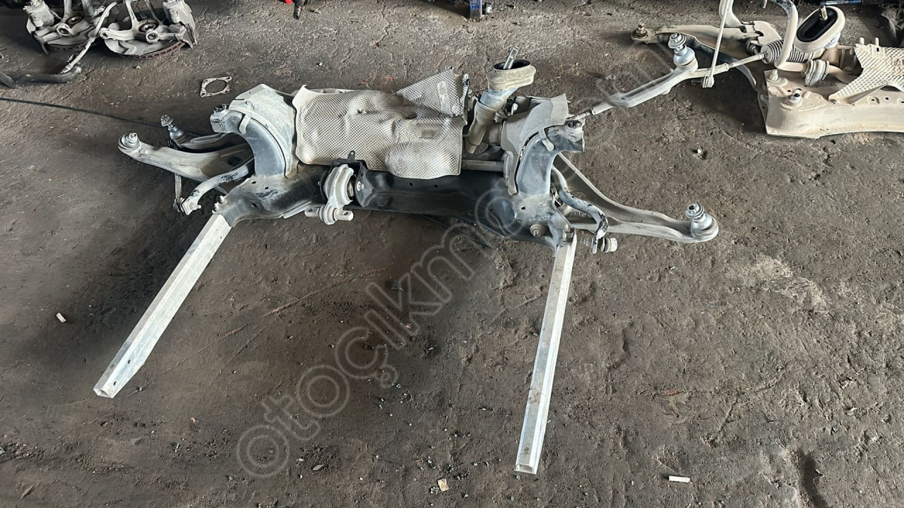 MERCEDES BENZ A180 W177 CLA W118 MOTOR TRAVERSİ ALT BEŞİK