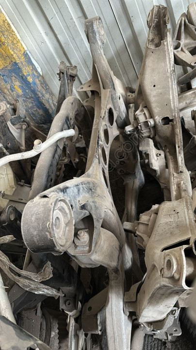 AUDİ Q7 MOTOR TRAVERSİ MOTOR BEŞİĞİ MG OTO