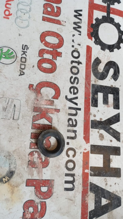 48248-0D050 Toyota Corolla 2018 arka helezon alt lastiği