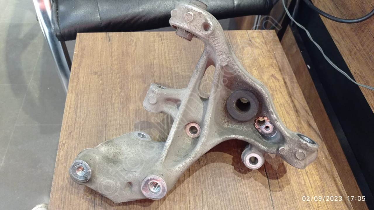 PASSAT B8 - SUPERB SOL ARKA TAŞIYICI ORJİNAL ÇIKMA