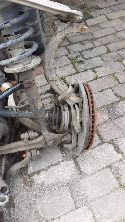 SKODA SUPERB SOL ÖN TAŞIYICI CIKMA CEP: 0541 570 02 94