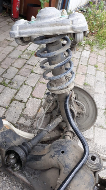 SKODA SUPERB SOL  ÖN AMORTİSÖR CIKMA CEP: 0541 570 02 94