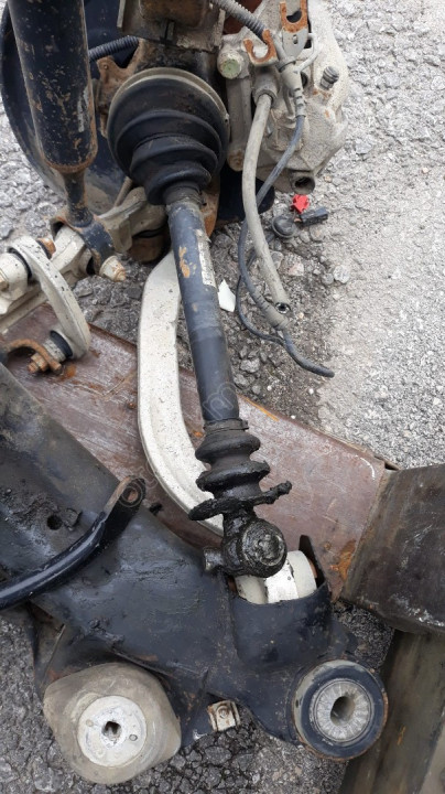 SKODA SUPERB SAĞ AKS CIKMA CEP: 0541 570 02 94