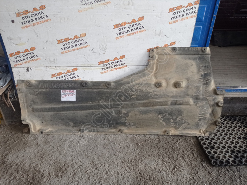 BMW 5 G30 Çıkma Motor Alt Muhafaza 2017