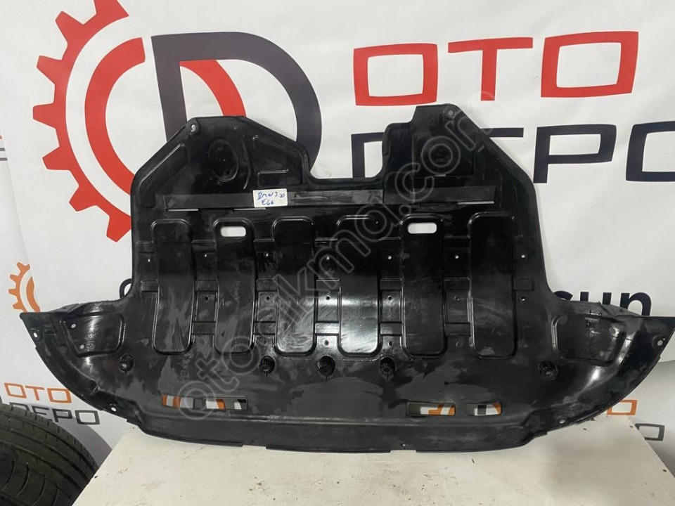 Bmw 3.20 E46 Alt Muhafaza Hatasız Orjinal Çıkma