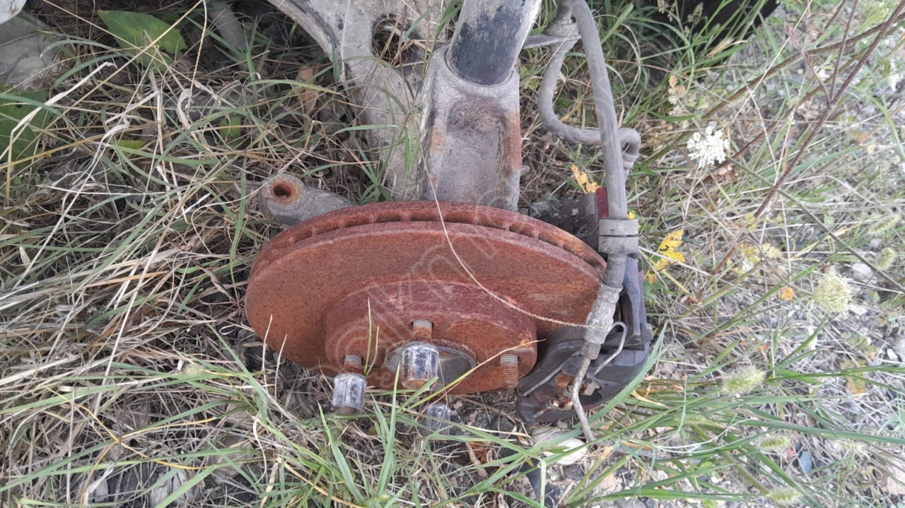 Focus 1 sağ ön taşıyıcı çıkma