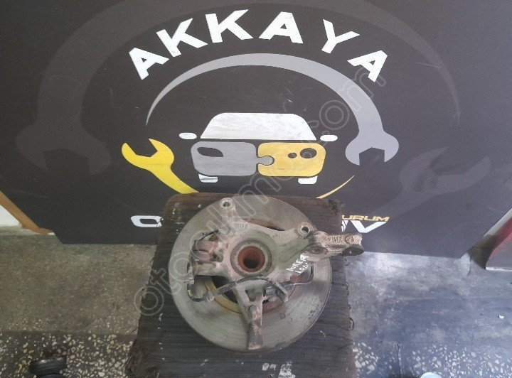 Dacia Dokker Sağ Ön Taşıyıcı Çıkma Orijinal