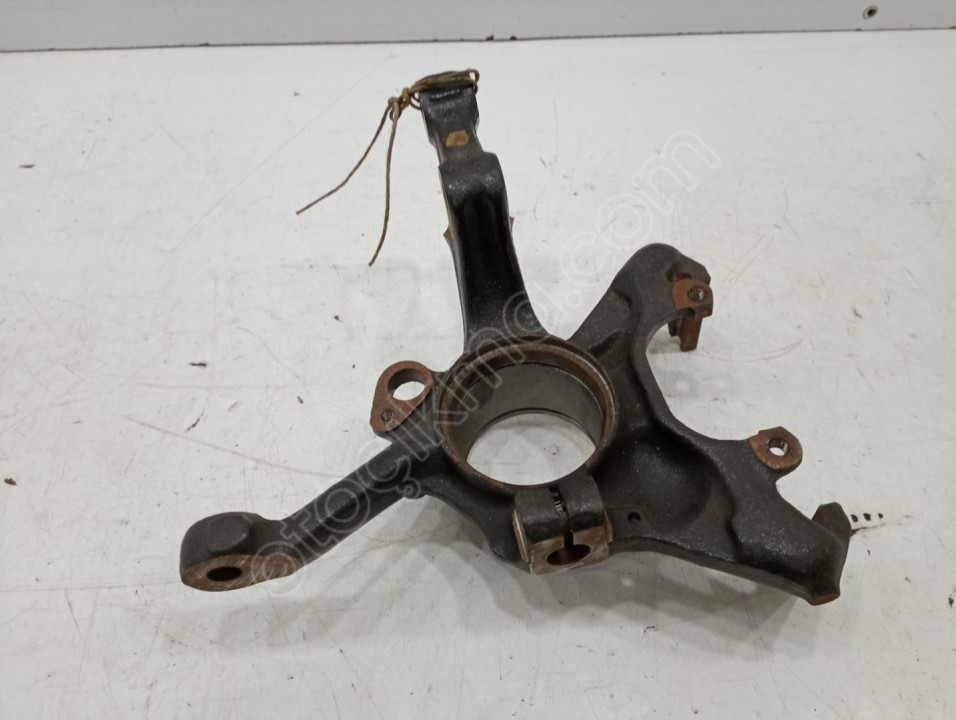 VOLKSWAGEN GOLF 7 SAĞ ÖN TAŞIYICI