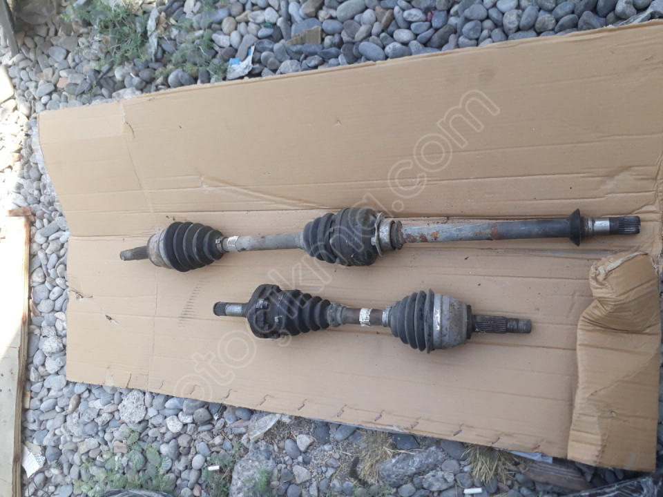 Fiat Albea  1 3 dizel Sağ Sol Aks