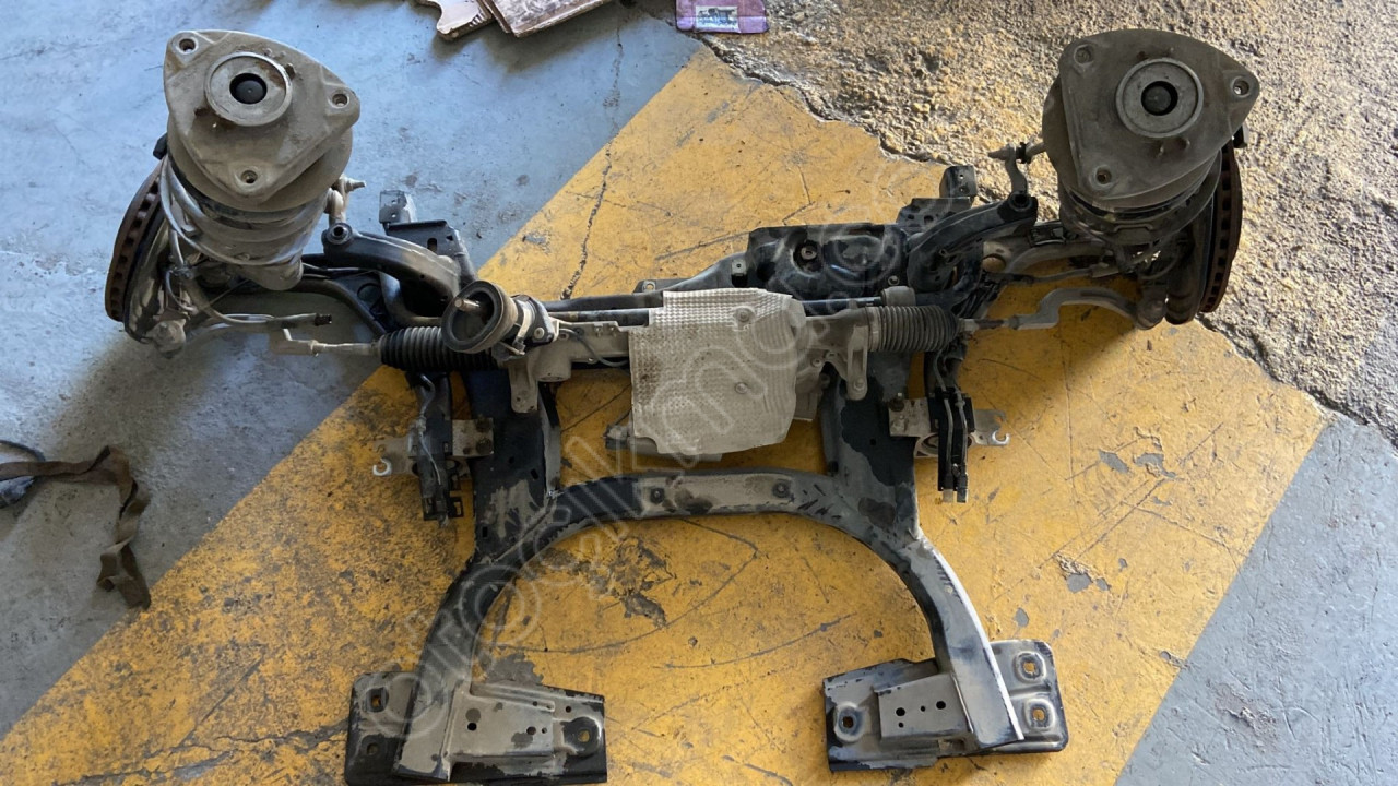 Mercedes w176 ön travers