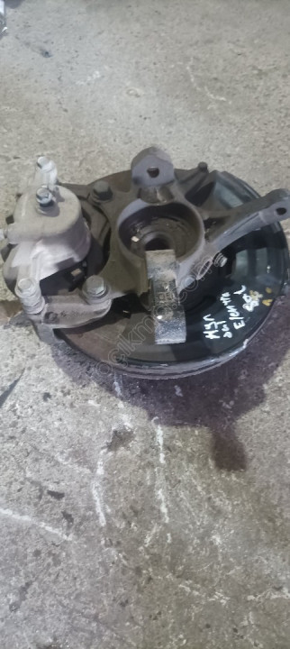 HYUNDAİ ELENTRA SOL ÖN TAŞIYICI