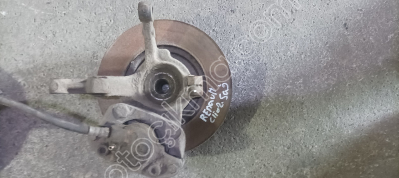 RENAULT CLİO 2 SAĞ ÖN TAŞIYICI