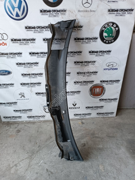 Volvo V40 silgi ızgarası 2013-2017