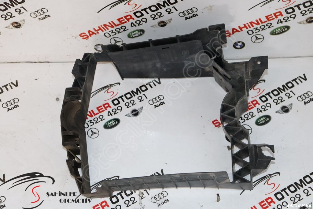 2013 LAND ROVER RANGE ROVER SPORT RADYATÖR BRAKETİ