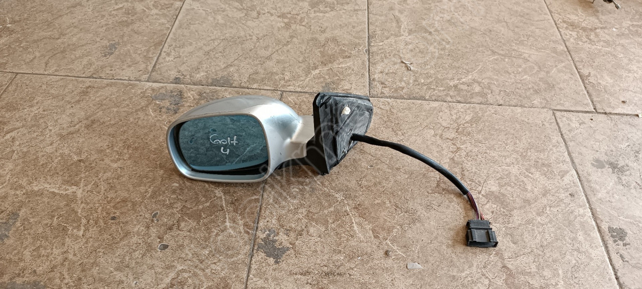 Volkswagen Golf 4-bora sol ayna