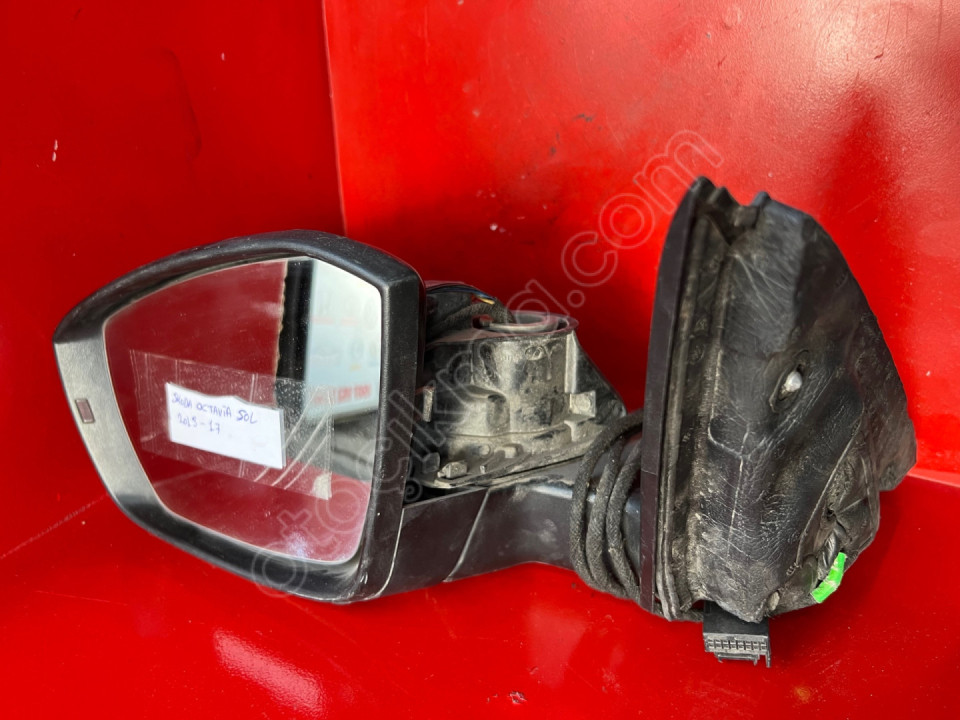 SKODA OCTAVİA ELEKTRİKLİ SOL AYNA 2013-17 ÇIKMA PARÇA