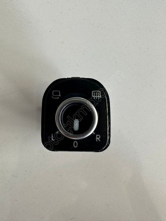 Çıkma Ayna Ayar Düğmesi Kromlu VW Passat B7 5K0959565