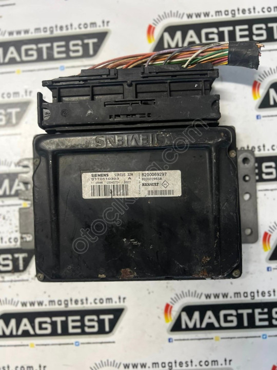 RENAULT CLİO 2 1.4 ENJEKSİYON BEYNİ  8200019629 Sirius 32