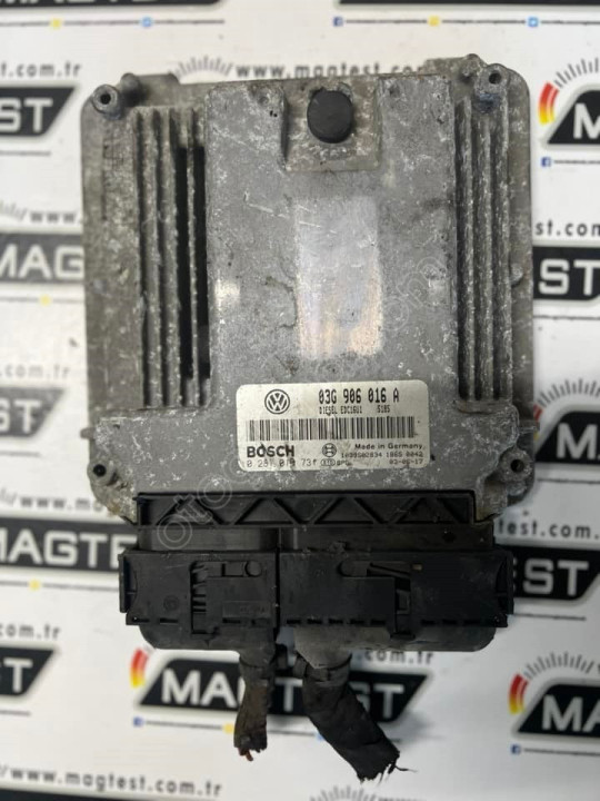 Volkswagen Touran motor beyni 0281010731 03G906016A