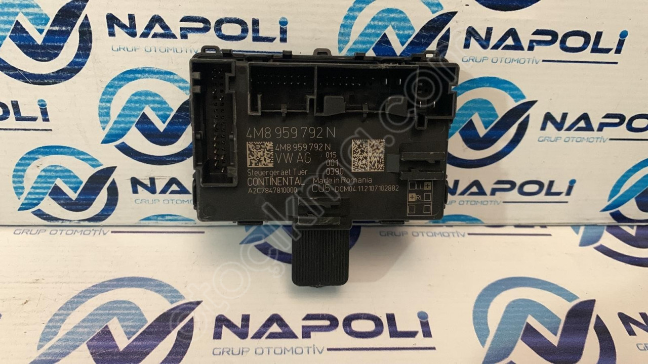 4M8959792N A4 A5 Q7 Q8 E-TRON SAĞ ÖN KAPI BEYNİ 2016/2023