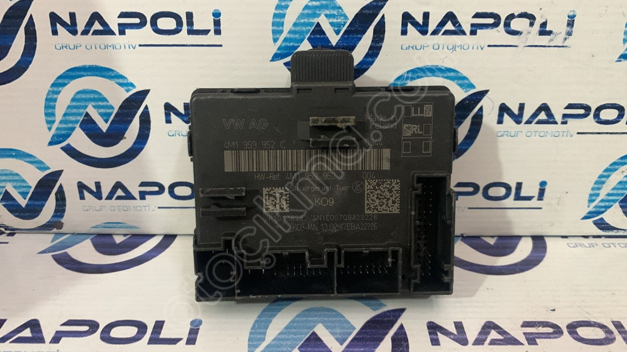 4M1959952C AUDİ A8 S8 KAPI BEYNİ 2018/2023