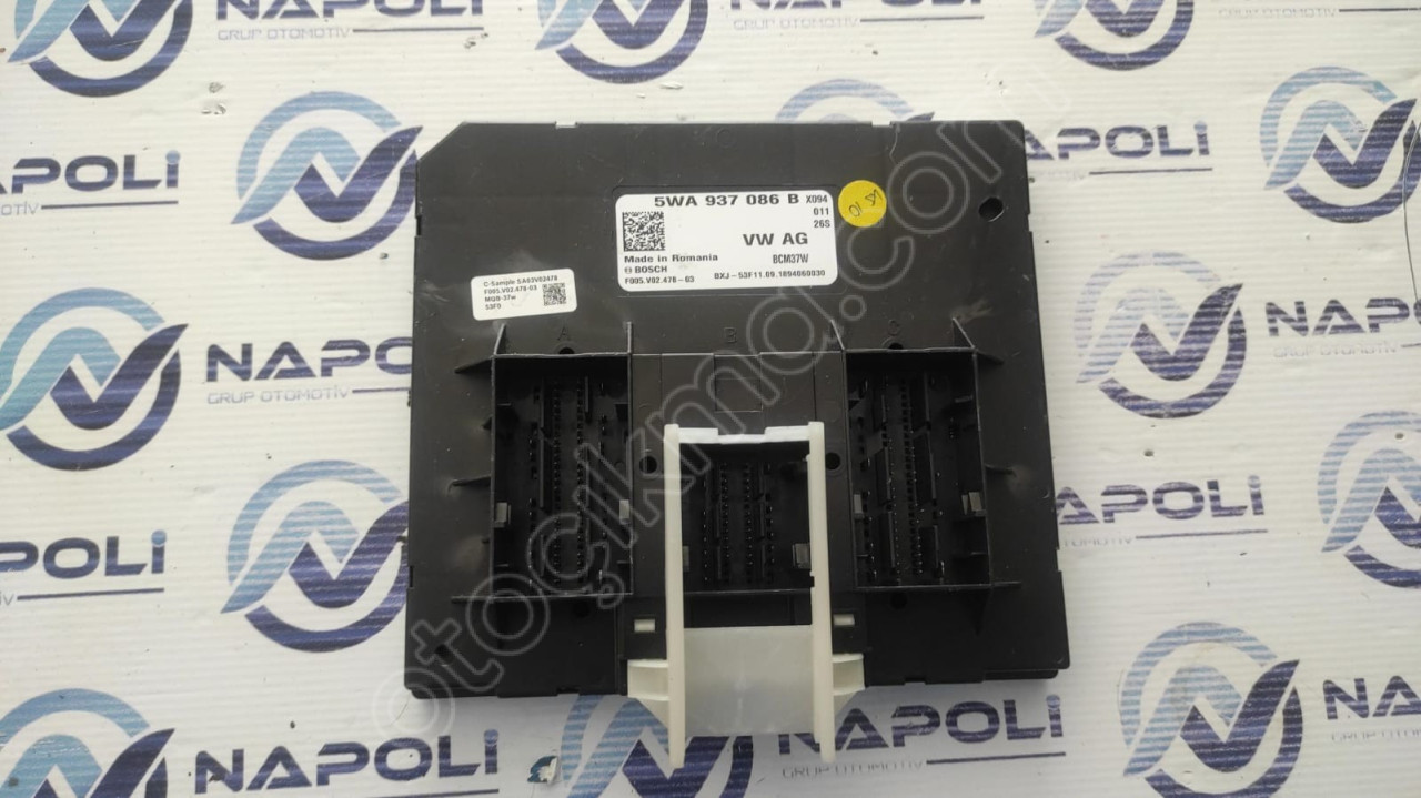 5WA937086B KONFOR BEYNİ SKODA OCTAVİA