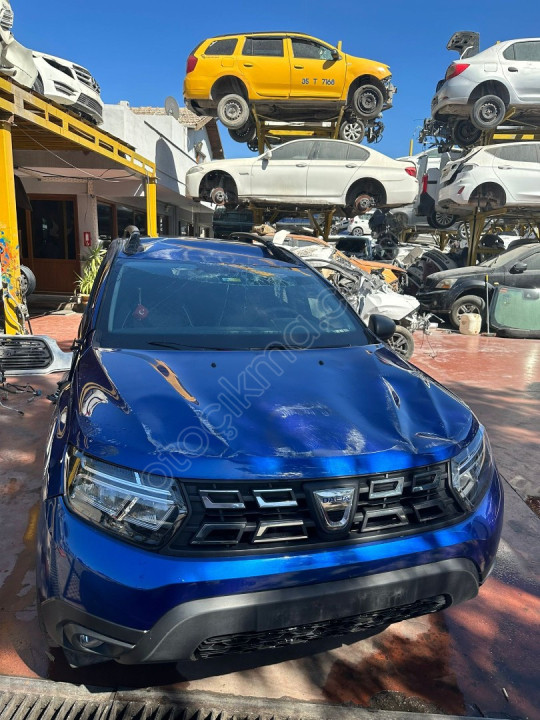 2022 DUSTER ÖN CAM ÜNALLAR OTO YEDEK PARÇA’’DA