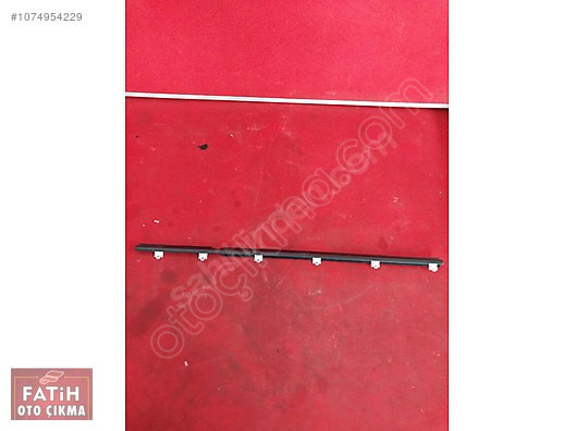 TOYOTA LAND CRUİSER ARKA SİLECEK PLASTİĞİ 68180-60010