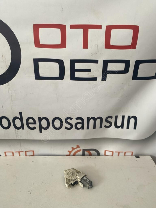 Audi A4 A6 Sağ Ön Cam Motoru Hatasız Orjinal Çıkma