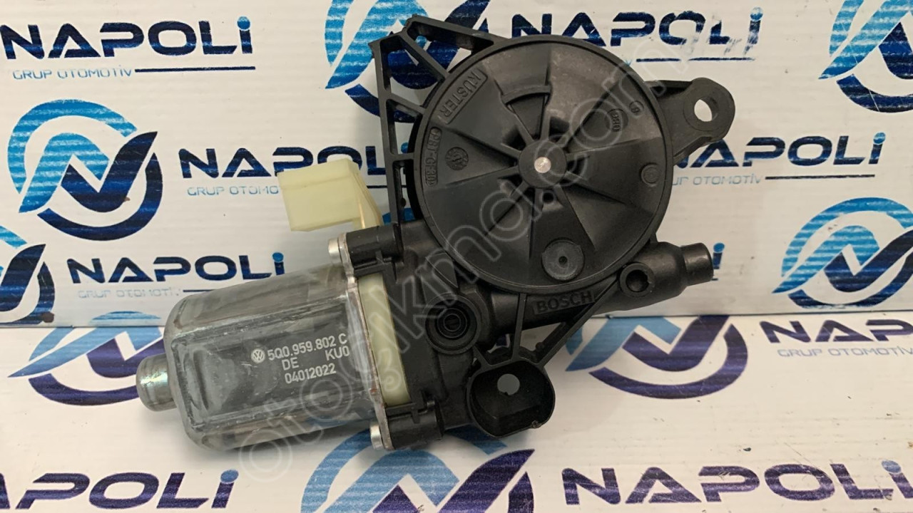 5Q0959802C AUDİ A3 Q2 Q3 TT GOLF SAĞ ÖN KAPI CAM MOTORU